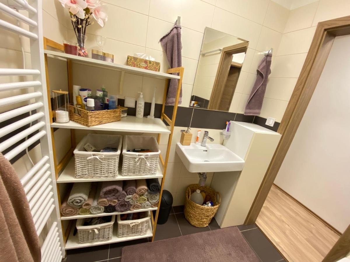 Apartman Slnecna Terasa S Vlastnym Parkovanim Na 2 Auta Daire Žilina Dış mekan fotoğraf