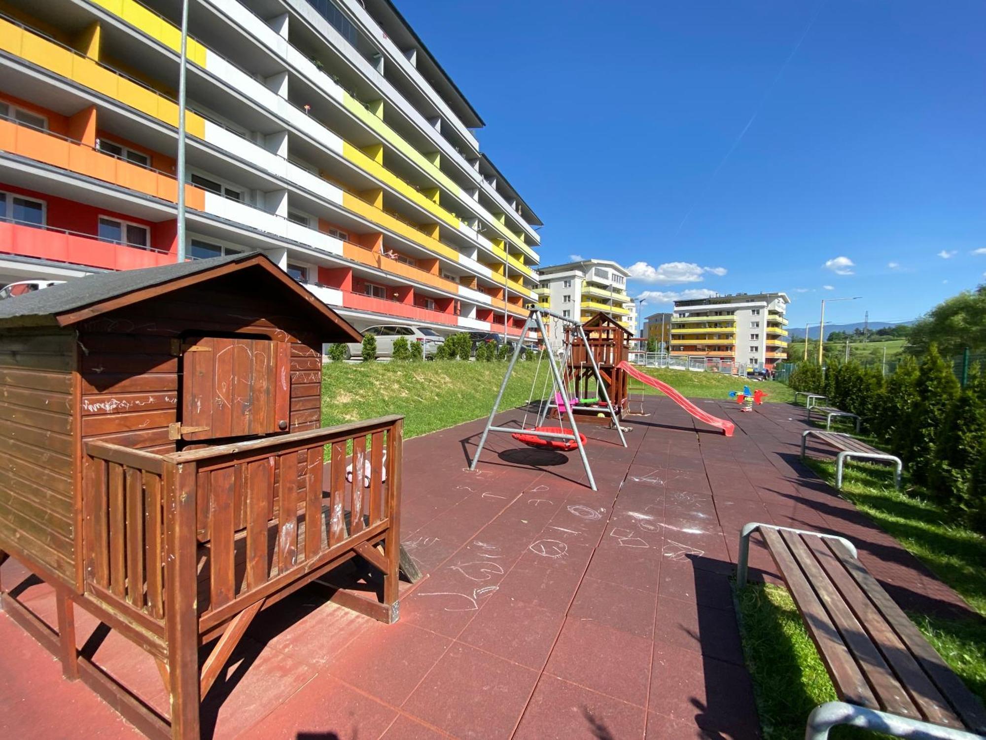 Apartman Slnecna Terasa S Vlastnym Parkovanim Na 2 Auta Daire Žilina Oda fotoğraf