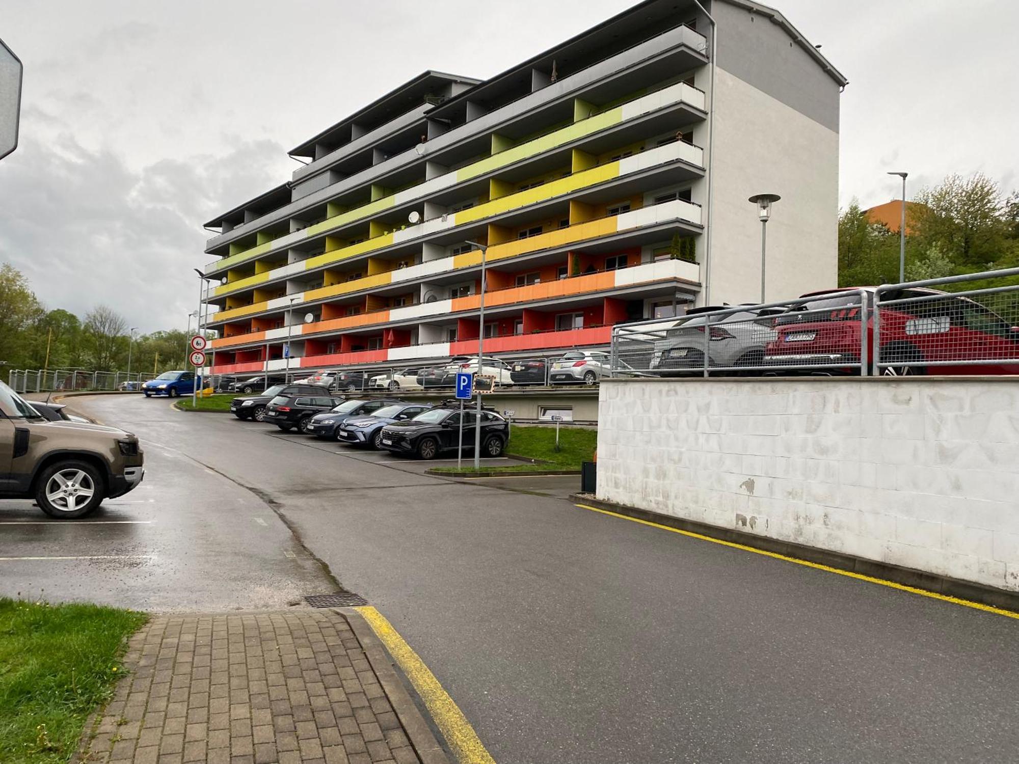 Apartman Slnecna Terasa S Vlastnym Parkovanim Na 2 Auta Daire Žilina Oda fotoğraf